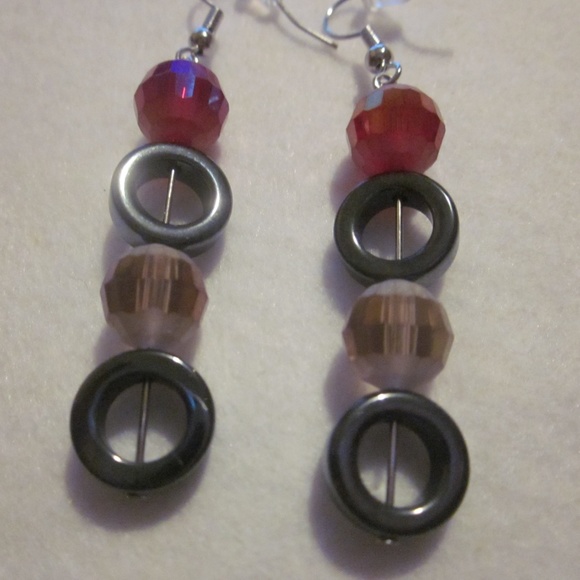 NWOT. Hematite Ring Earring - Picture 2 of 4